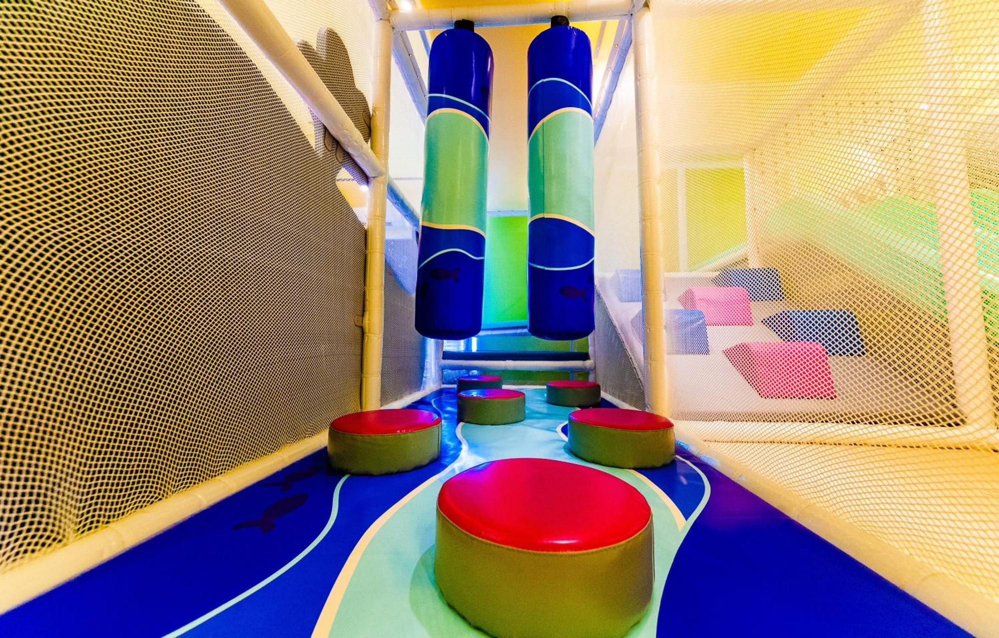 Have Fun Hotel Луодонг Екстериор снимка